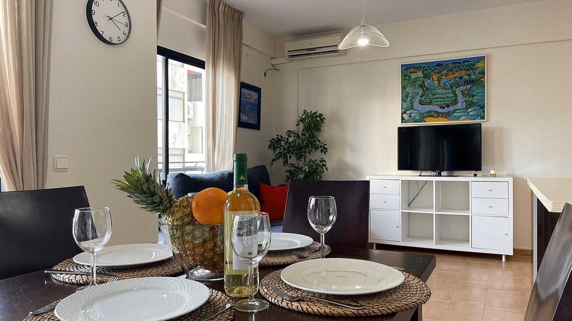 Beachfront 1Br Apartment In Center Of Marbella! Exterior photo