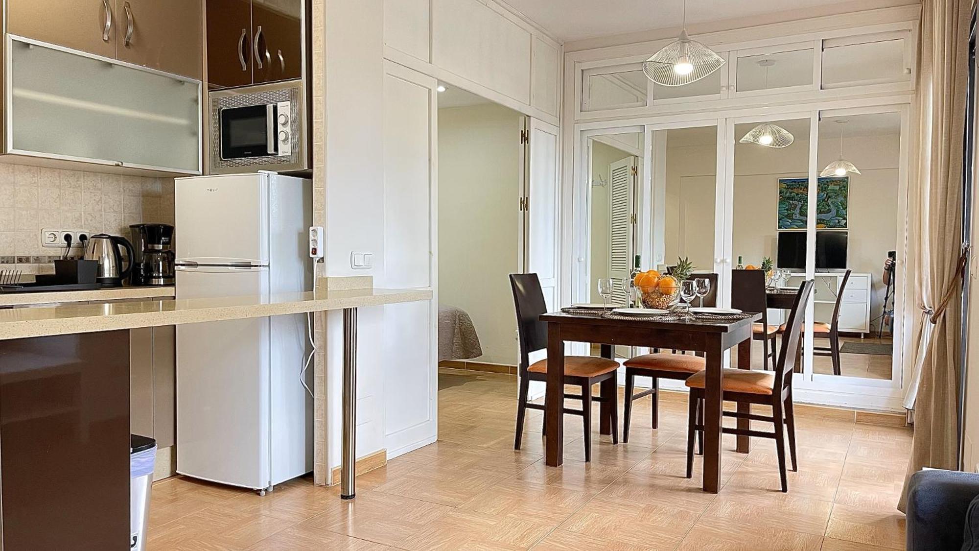 Beachfront 1Br Apartment In Center Of Marbella! Exterior photo